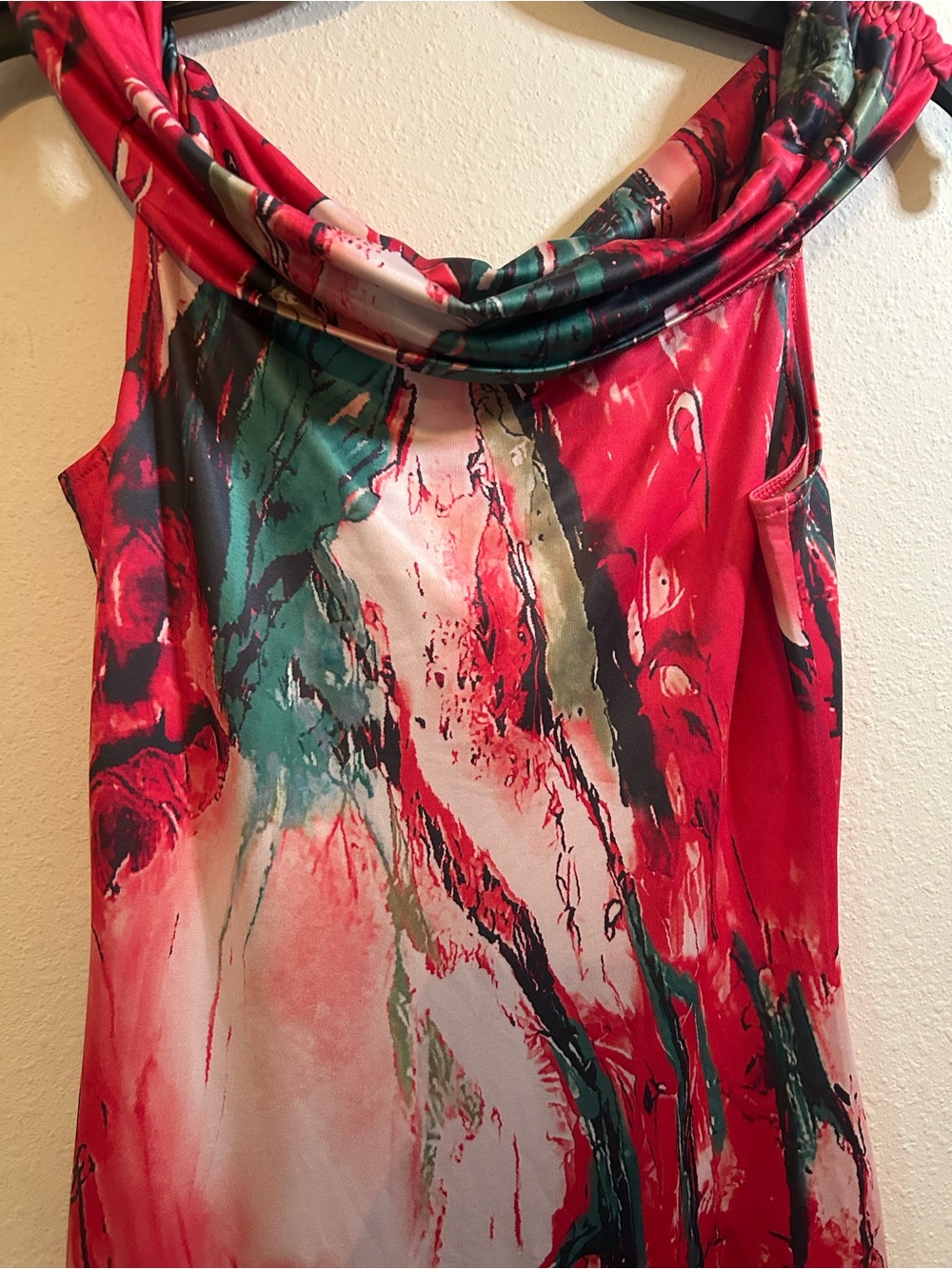 Sleeveless Marble-Print Dress with Draped Scarf Neck in Red & Green